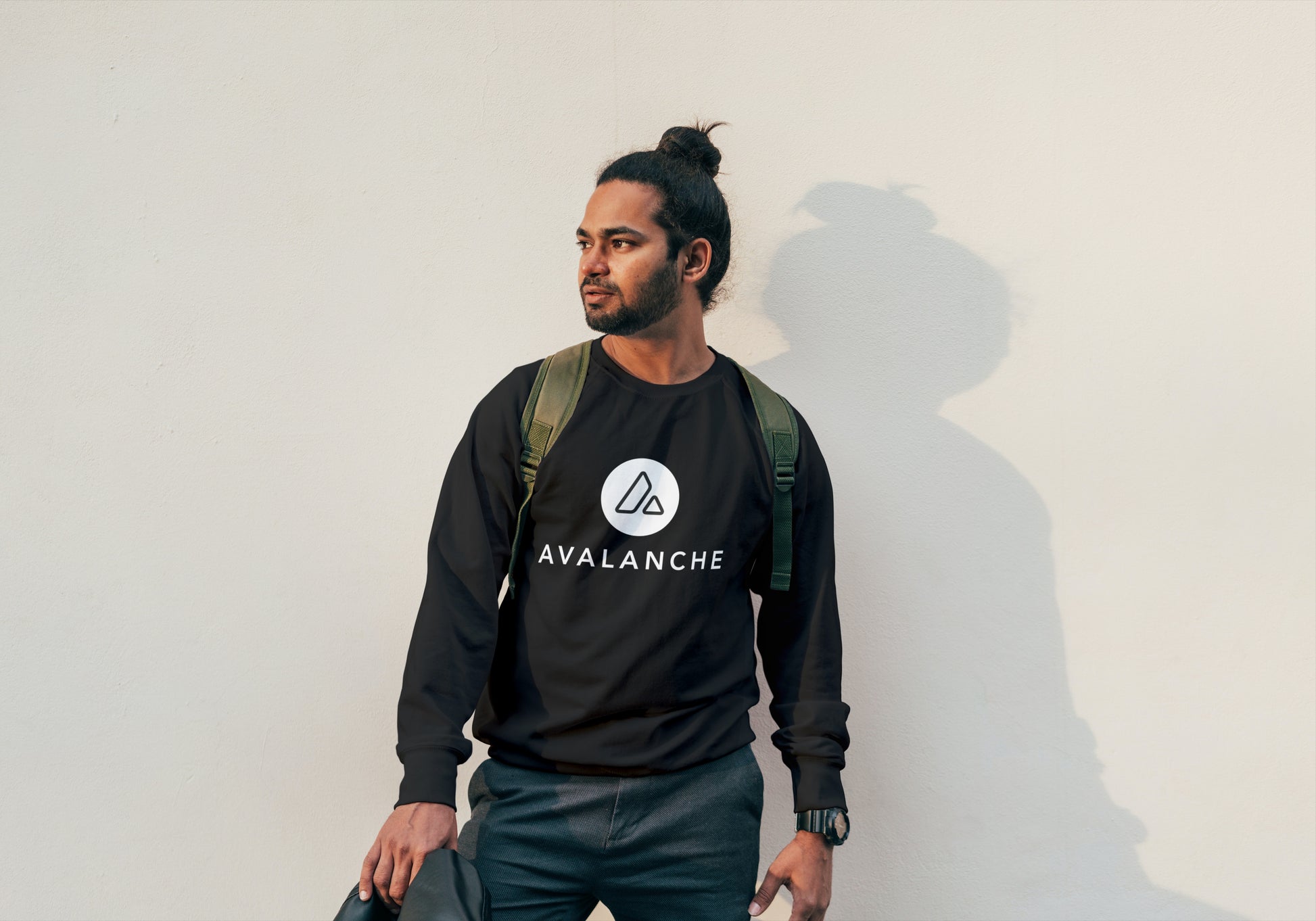 Avalanche Crypto Sweater Black