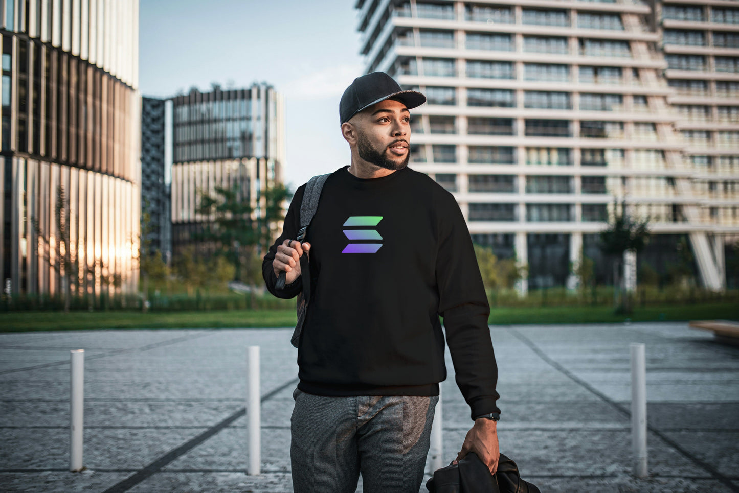 Solana Crypto Sweater Black